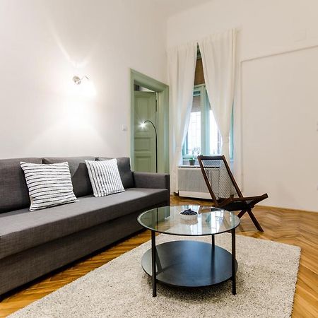 B63 2 Bedroom Apartment In Heart Of City Budapest Exterior photo