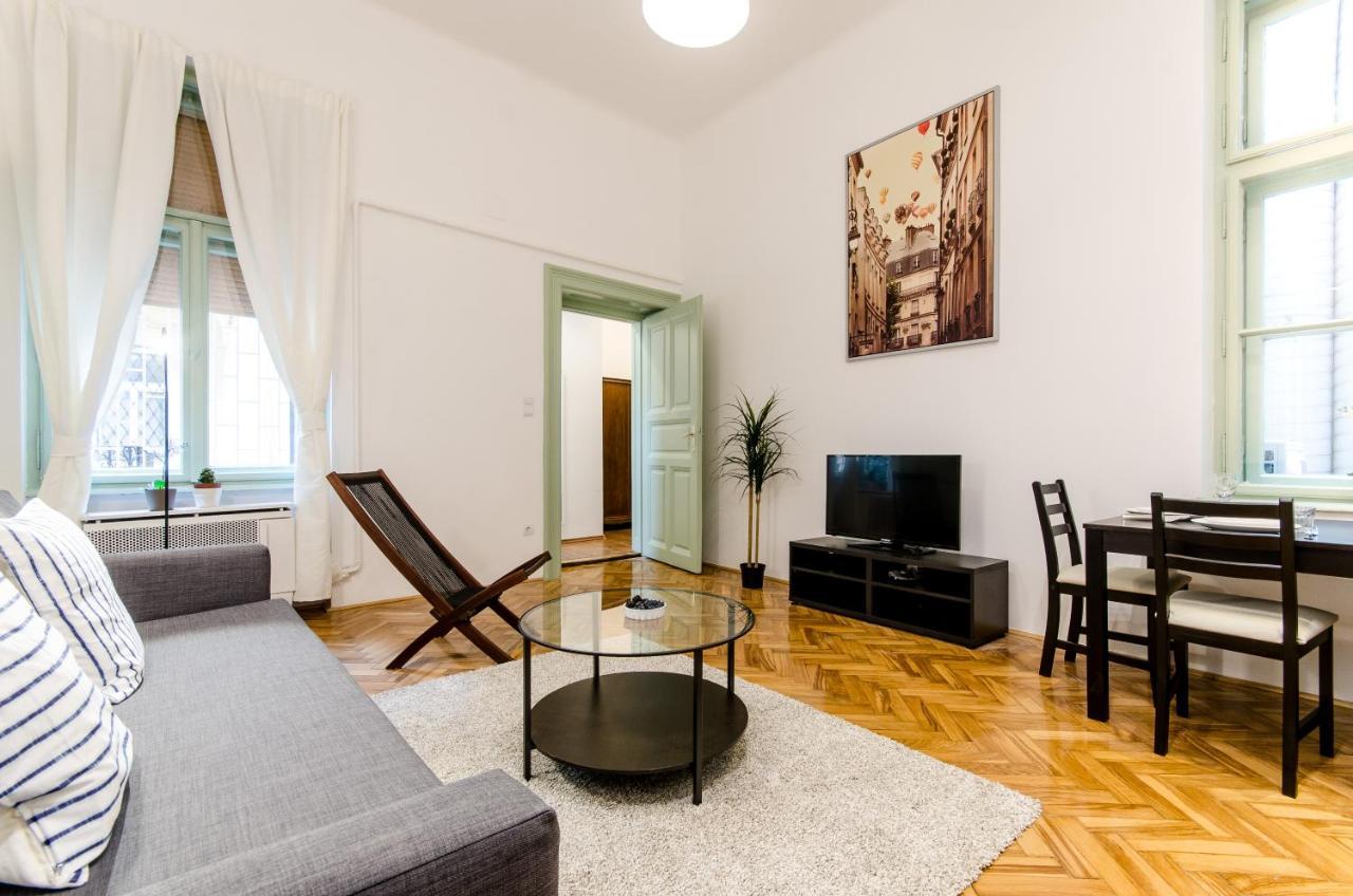 B63 2 Bedroom Apartment In Heart Of City Budapest Exterior photo